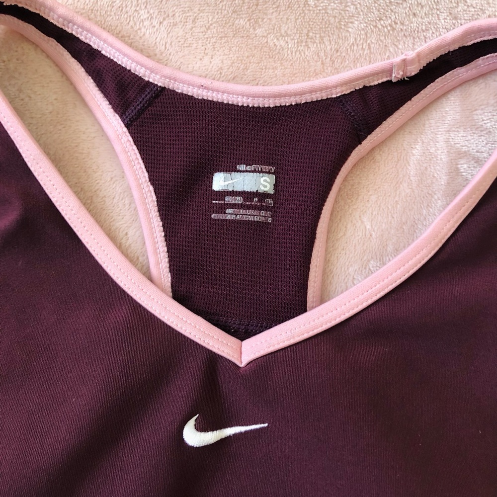 Nike Fit Dry Tank Top - Picture 9 of 9